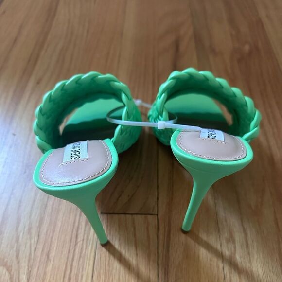 Steve Madden | Fateful Woven Dress Sandals - Picture 7 of 7